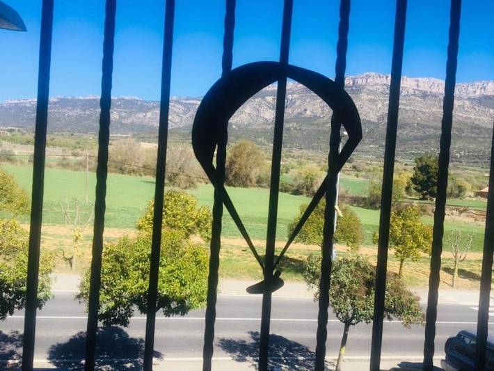 Gîte pour 4 personnes, avec Balcon ainsi que Terrasse et Vue à Àger