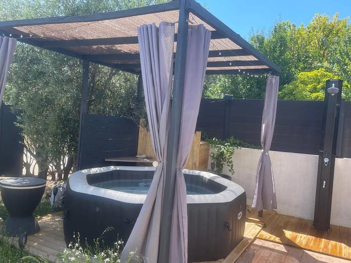 Villa pour 4 personnes, avec piscine ainsi que jardin et jacuzzi à Venelles - 4