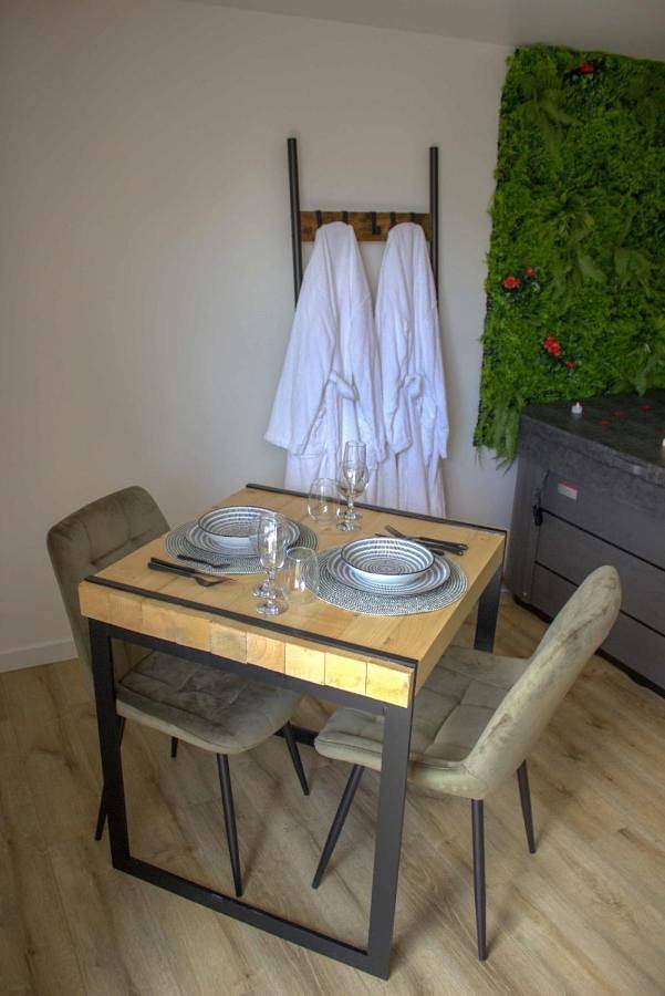 Casa de vacaciones para 2 personas, con terraza y jacuzzi - 1