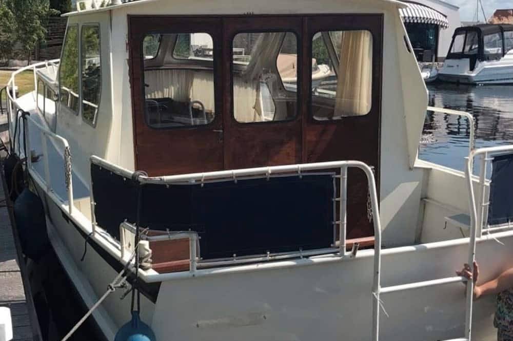 Süße Motoryacht Bremen City in Bremen - West, Brema