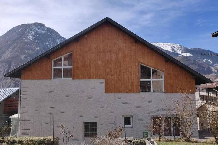 Location de vacances pour 6 personnes, avec Balcon ainsi que Terrasse et Jardin à Saint-Martin-de-la-Porte