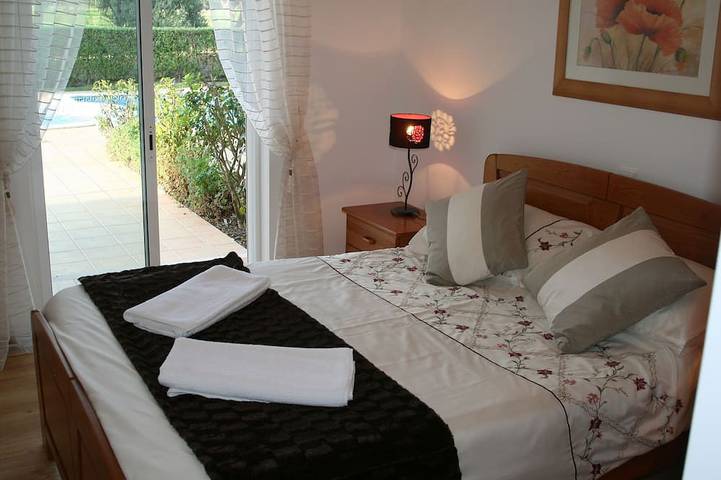 Apartamento entero, Ubicación tranquila, directamente frente a la piscina, jardines y Millenium Golf in Vilamoura, Quarteira