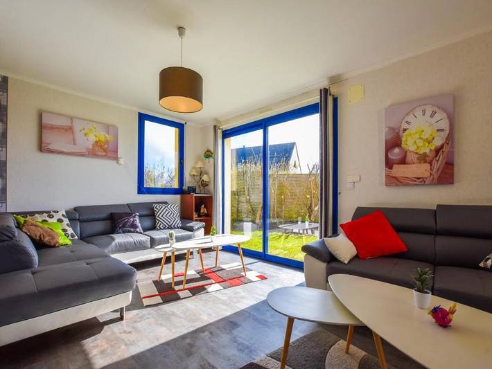 Location de vacances pour 9 personnes, avec piscine et jacuzzi ainsi que jardin et sauna, animaux acceptés dans Plage Trenez - 2