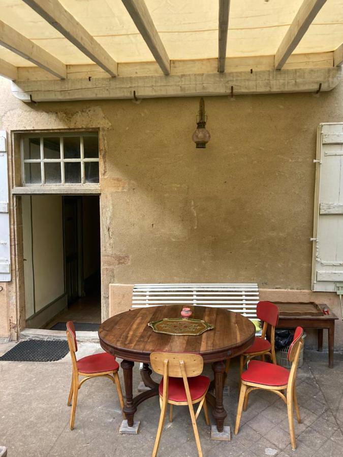 Location de vacances pour 2 personnes, avec jardin et vue, animaux acceptés à Cluny - 4