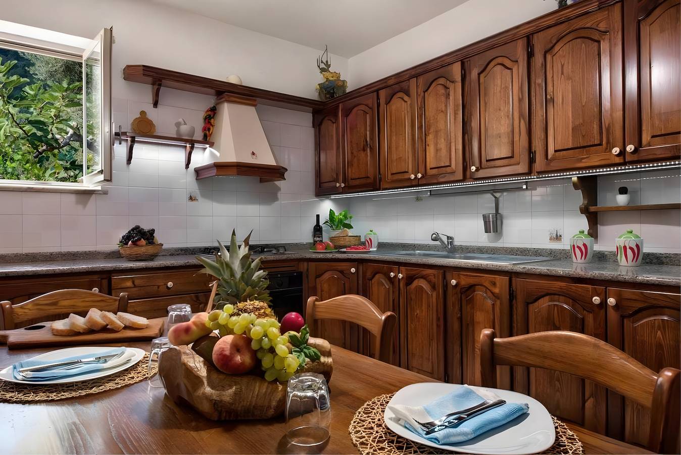 Ganze Wohnung, Apartment 'Ulivello House' mit Meerblick, Wlan und Klimaanlage in Nerano, Neapel Provinz