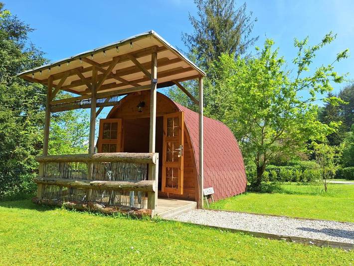 Location de vacances pour 2 personnes, avec Balcon ainsi que Jardin et Vue à Saint-Coulitz