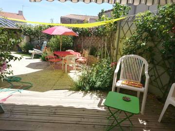 Cottage pour 2 personnes, avec terrasse et jardin dans Divatte-sur-Loire