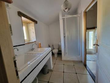 Gîte pour 4 personnes, avec piscine ainsi que jacuzzi et jardin dans Lauraët