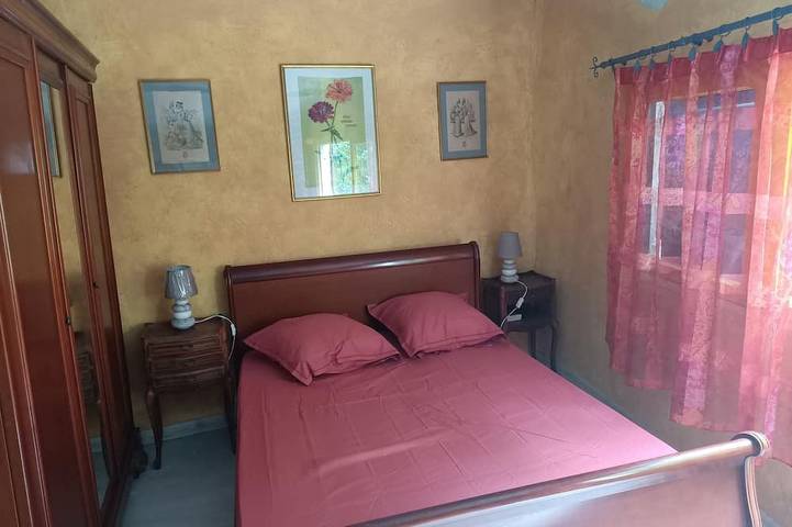 Location de vacances pour 5 personnes, avec terrasse et jardin à Tourrette-Levens - 2