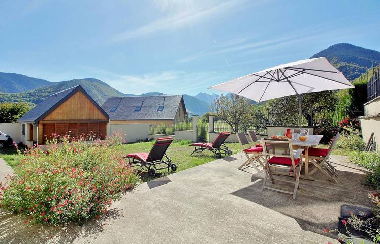Gîte pour 8 personnes, avec jardin et terrasse
