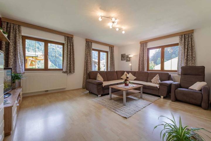 Ferienwohnung für 5 Personen, mit Terrasse und Garten sowie Ausblick in Neustift im Stubaital - 2