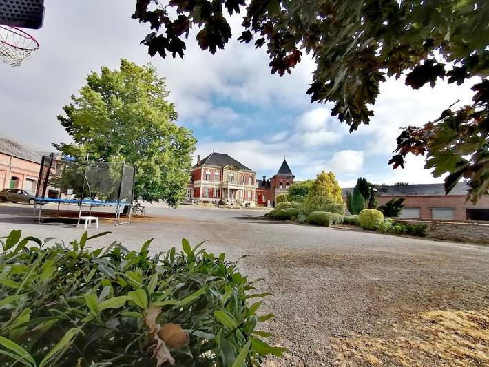 Chambre d’hôte pour 3 personnes, avec Balcon et Terrasse ainsi que Jardin et Vue