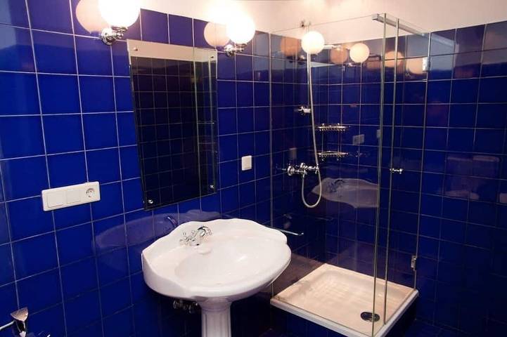 Raisa Gästehaus im Garten mit 2 Zimmer (Erdgeschoss 1. Stock, Küche, Luxusbad) in Preßbaum, Wien-Umgebung