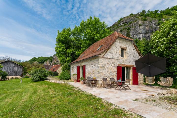 Gîte pour 4 personnes, avec piscine à Martel