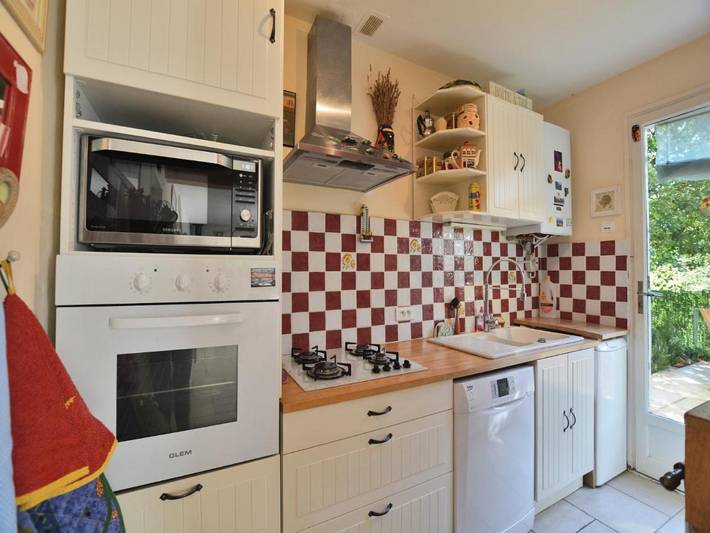 Location de vacances pour 6 personnes, avec balcon ainsi que jardin et piscine à Garéoult - 4