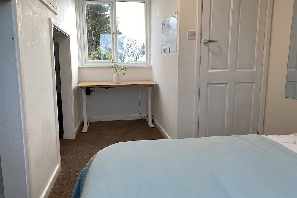 Beautiful home in tranquil location, large garden and close to beach (Sleeps 6) in Devon
