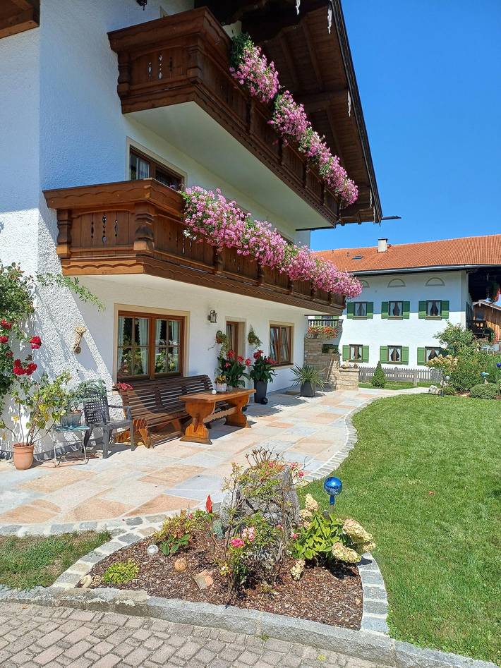 Pension für 2 Personen, mit Terrasse und Garten in Grassau - 3