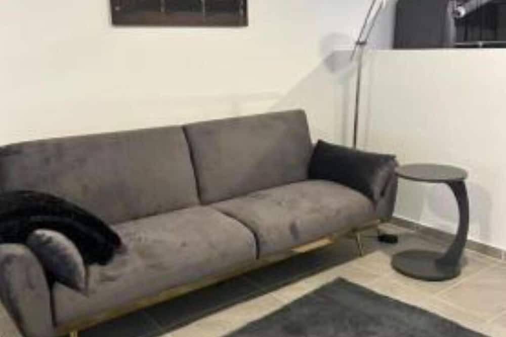 Ganze Wohnung, Ruhig Wohnen im Kleinen Bungalow im Süden von Berlin in Teltow, Mittelmark