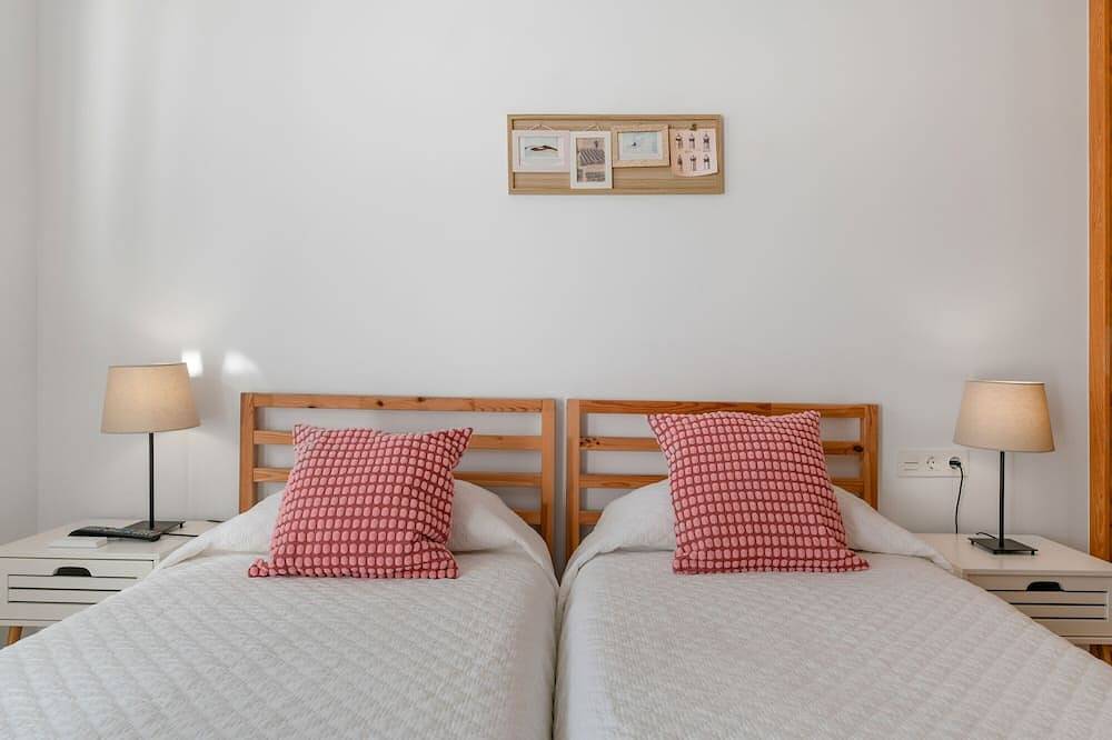 Casa de vacaciones 'Tranquilidad Entre Volcanes' con piscina privada, terraza compartida y Wi-Fi in Uga, Yaiza