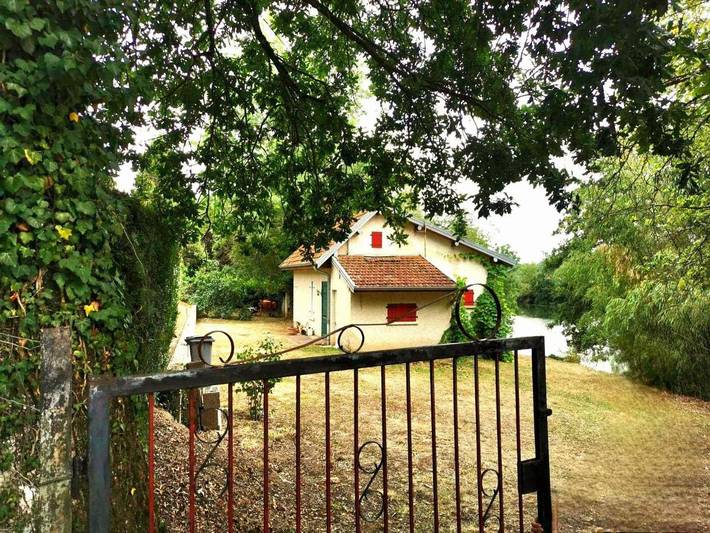 Location de vacances pour 6 personnes, avec vue et jardin, animaux acceptés à Dampierre-sur-Salon - 2