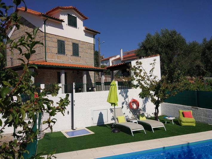 Location de vacances pour 5 personnes, avec jardin ainsi que vue et piscine à Gouveia - 2