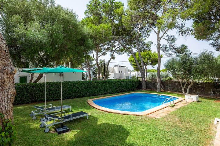 Villa 'Can Ferrer' with Private Pool, Wi-Fi and Air Conditioning in Caló de ses Dones (Santanyí), Santanyí