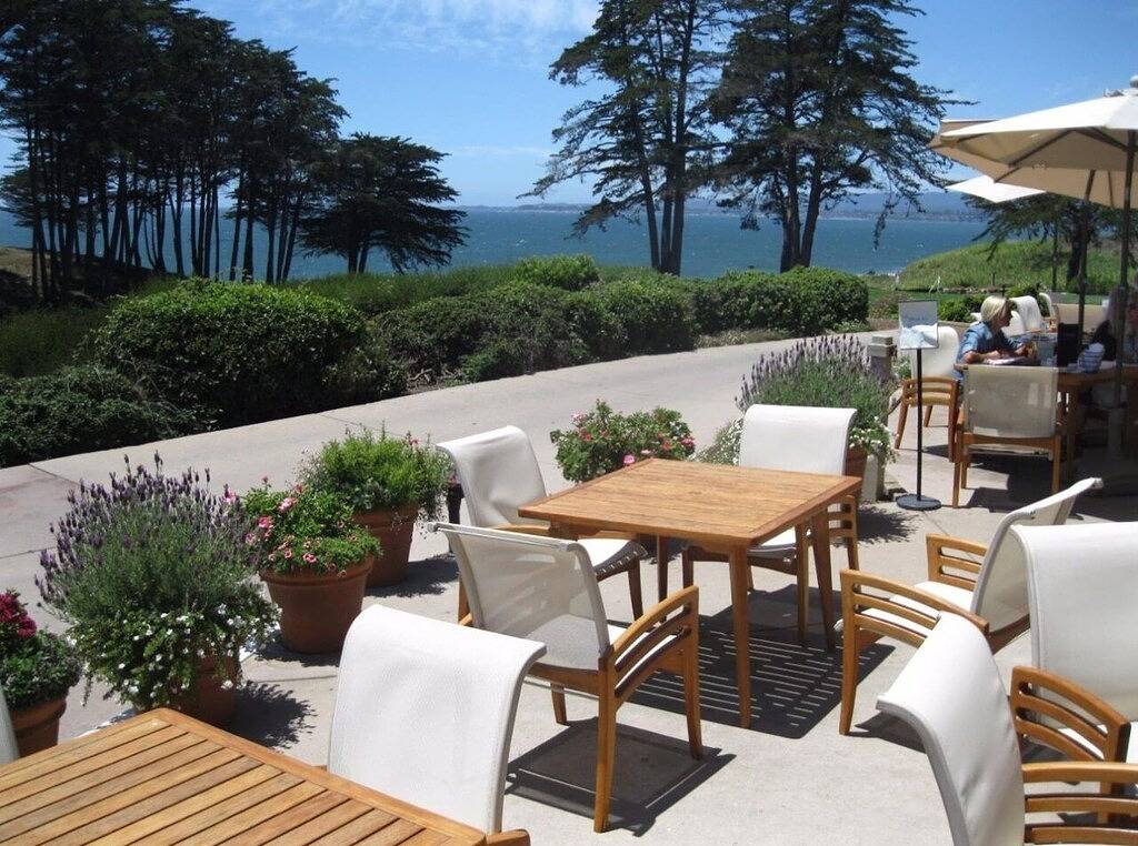 Luxuriöse Strandvilla im Küstenresort, nur wenige Schritte vom Strand entfernt, hervorragende Ausstattung in Rio del Mar, Santa Cruz County