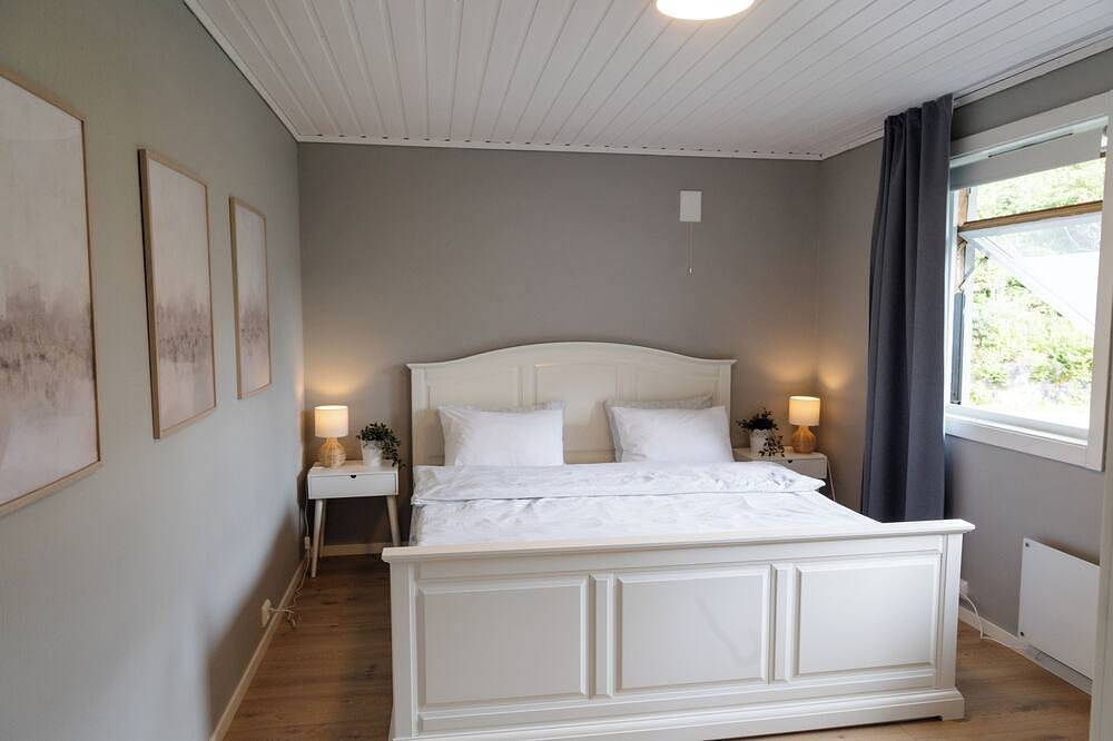 Ganze Wohnung, Apartment with stunning fjord view near Ålesund in Ålesund