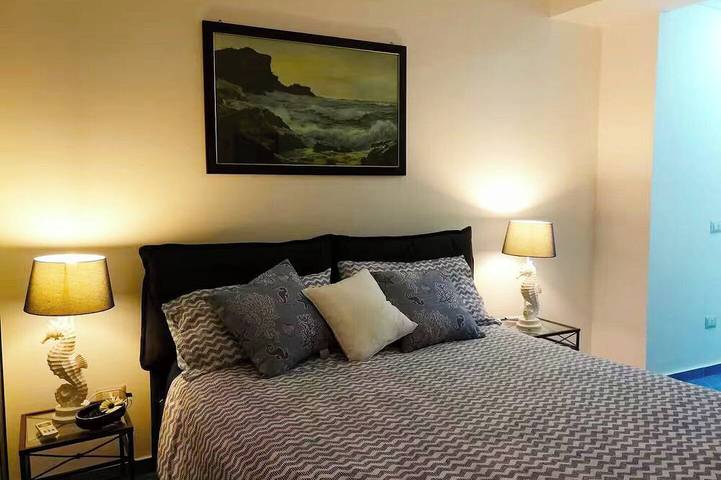 Entire apartment, Mareluna Holiday Home in Praiano, Sorrento Coast