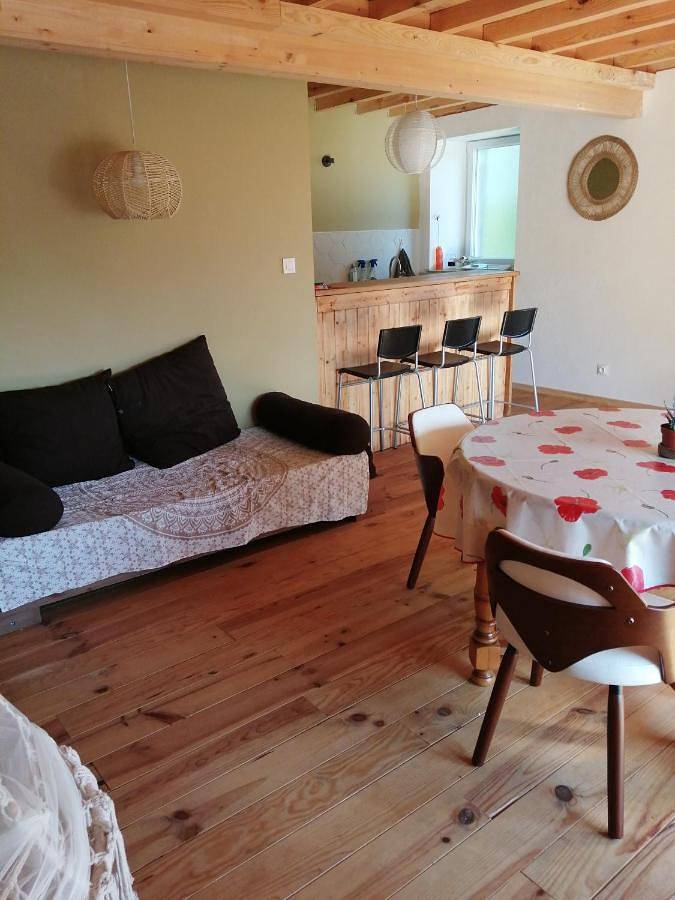 Gîte pour 4 personnes, avec balcon à Beaulieu (Haute-Loire)