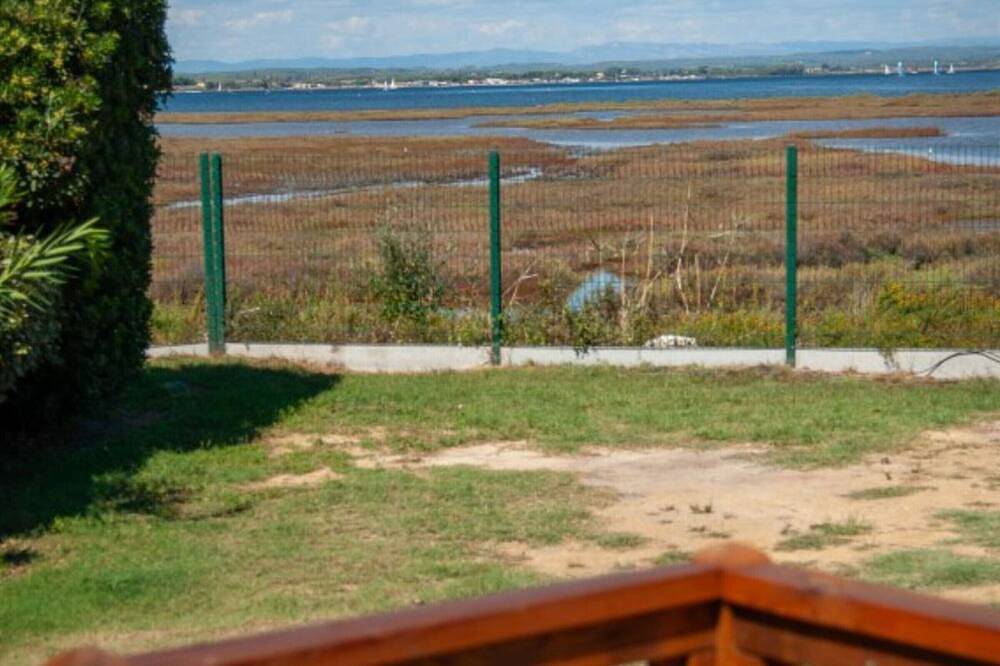 Mobile-home avec terrasse pour 4, cuisine équipée in Marseillan, Côte méditerranéenne (France)