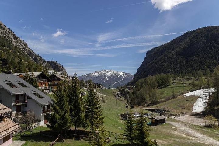 Gîte pour 2 personnes, avec vue et terrasse, animaux acceptés à Claviere - 2