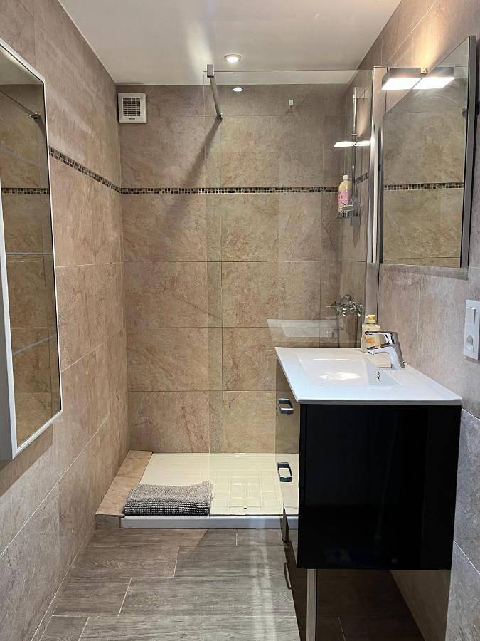 Appartement entier, Two-Bedroom Apartment in Le Thoronet, Région de Draguignan