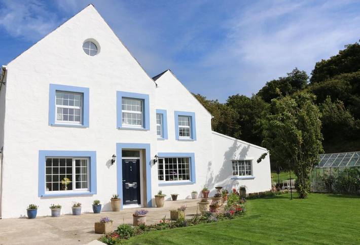 B&b for 2 people, with view and garden as well as terrace in Pembrokeshire