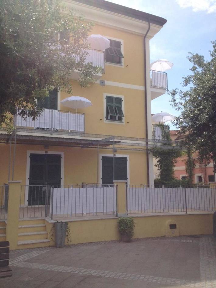 Gîte pour 4 personnes, avec Balcon ainsi que Terrasse et Vue à Tellaro