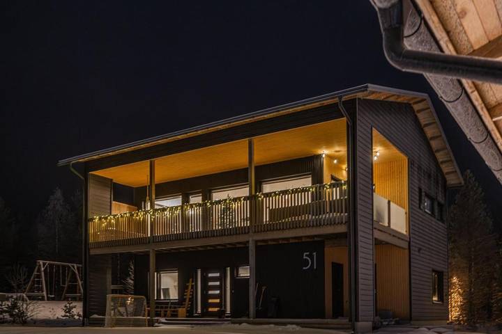 Casa de vacaciones para 8 personas, con vistas además de balcón y sauna - 1