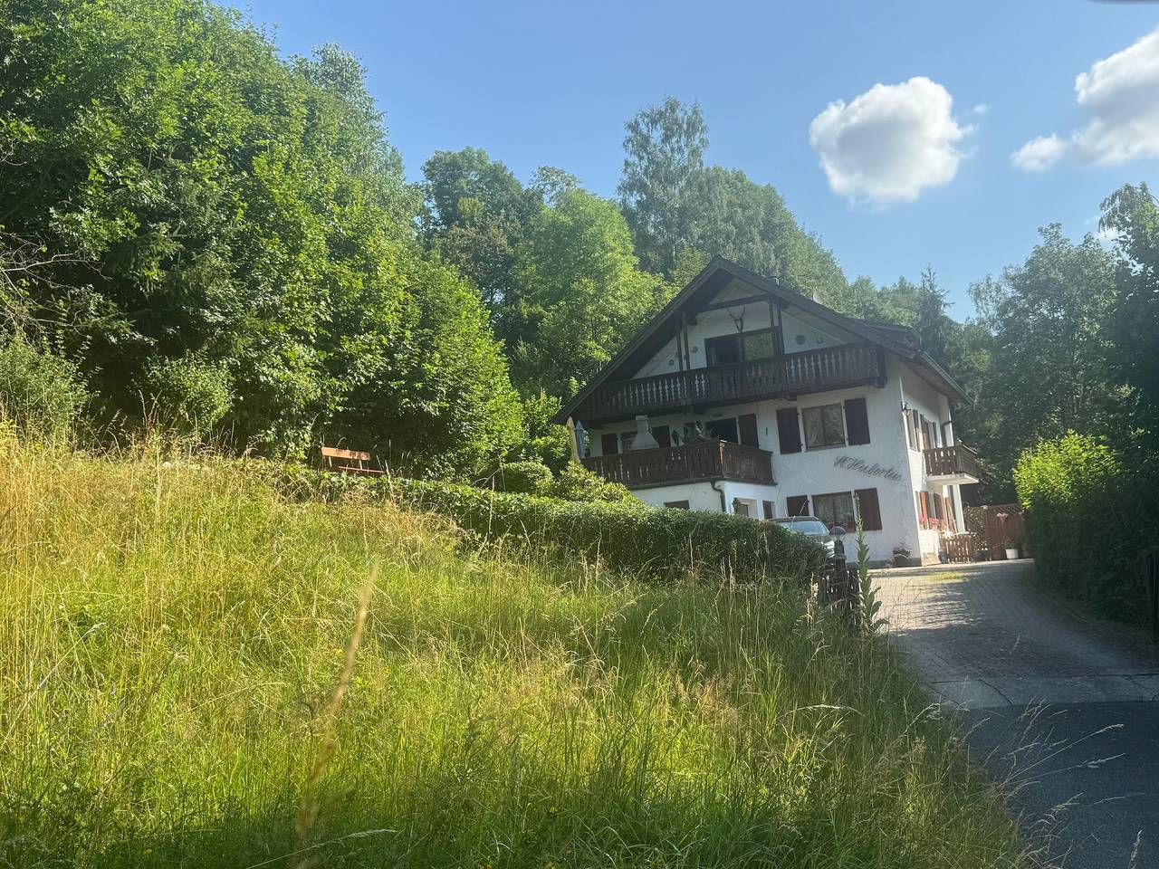 Cały apartament, Apartment 'Sankt Hubertus' – Nature Retreat with Large Terrace, Balcony & Wi-Fi in Bad Berneck im Fichtelgebirge, Frankenalb