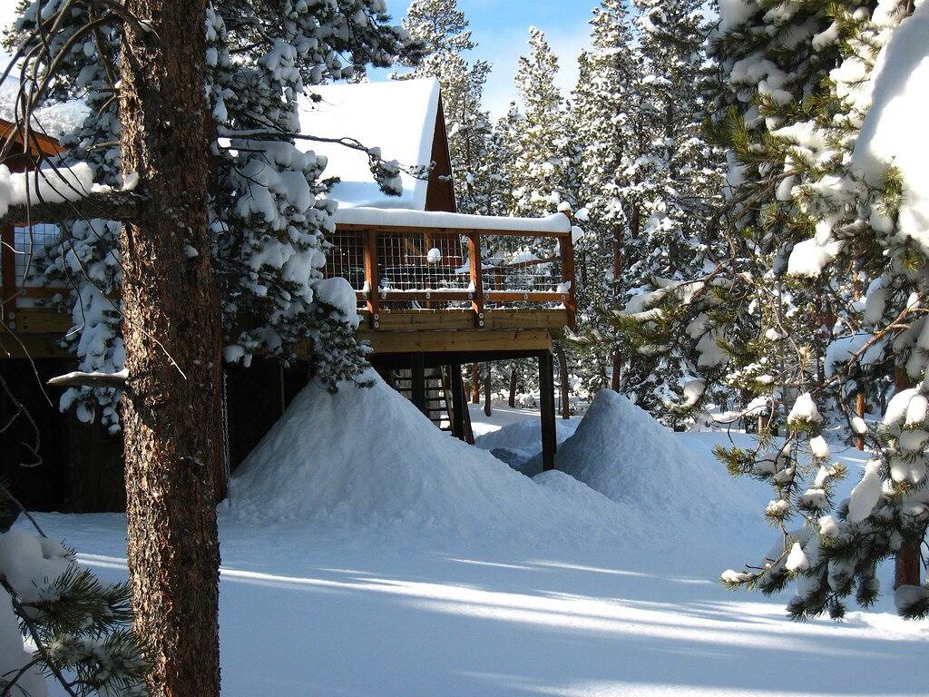 Blockhaus mit Blick auf die Berge und Whirlpool auf 2 Hektar in Arapaho and Roosevelt National Forests