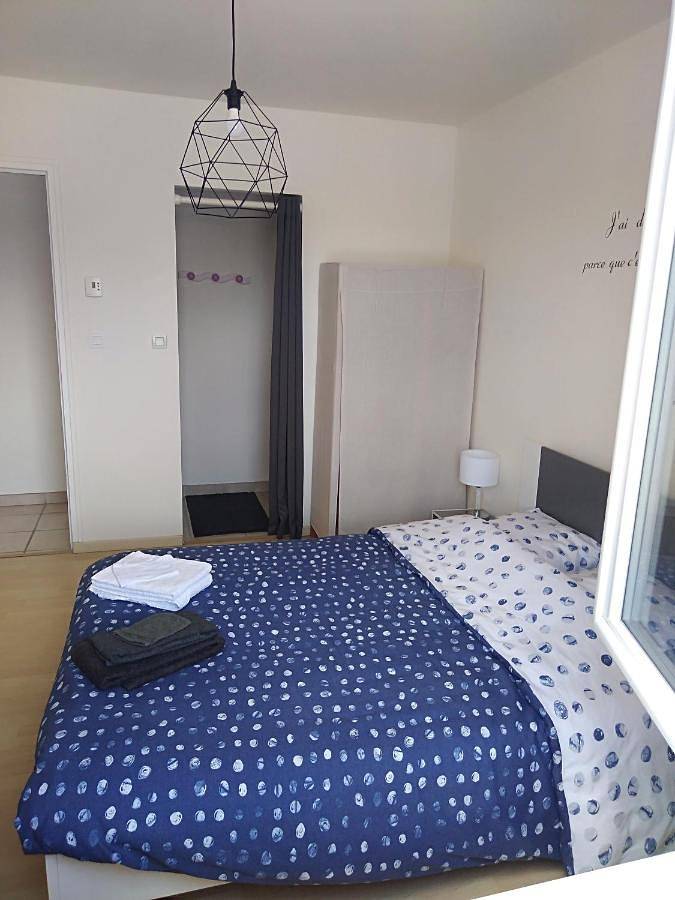 Gîte pour 2 personnes, avec terrasse ainsi que vue et jardin, animaux acceptés à Saint-Hilaire-Petitville - 4