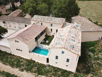 Cottage pour 2 personnes, avec piscine ainsi que vue et jardin à Caux