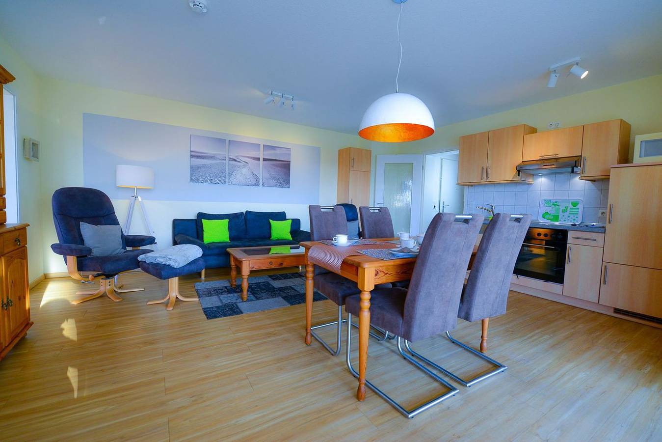 Ganze Wohnung, Nd44 in der 4. Etage - Schöne Wohnung in bester Lage und mit direktem Meerblick in Sahlenburg Strand, Cuxhaven