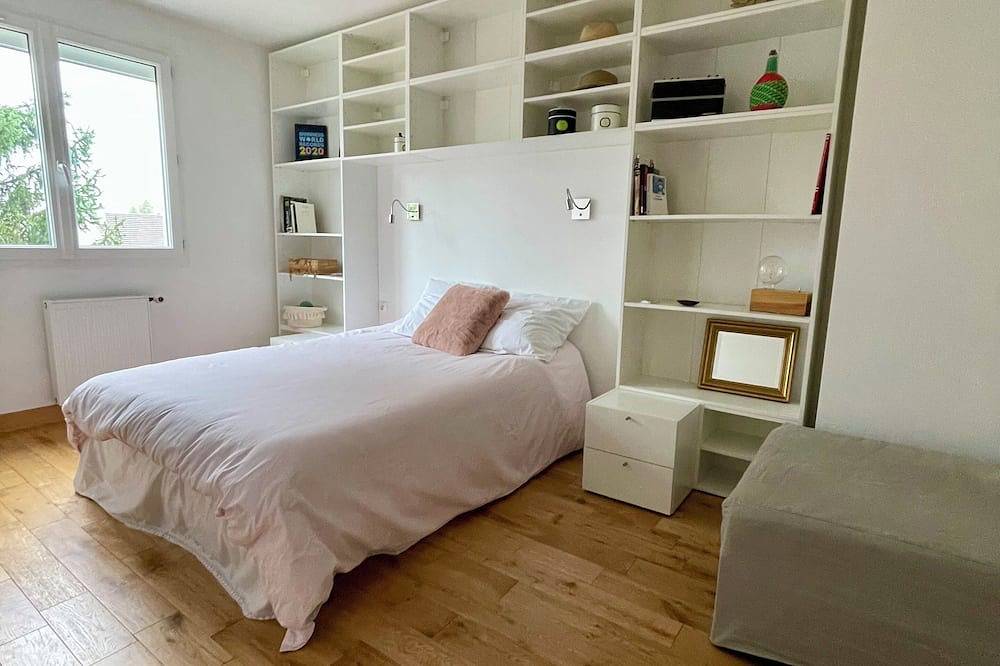 Maison 5 Chambres Idéale Pour les Réunions de Familles in Sainte-Luce-sur-Loire, Nantes region