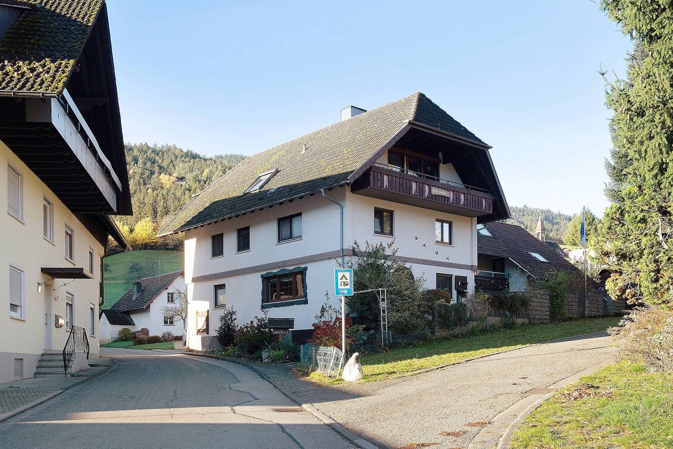 Ganze Wohnung, Apartment '70qm, 2 Schlafräume' mit Bergblick, Balkon und Wlan in Simonswald, Südschwarzwald