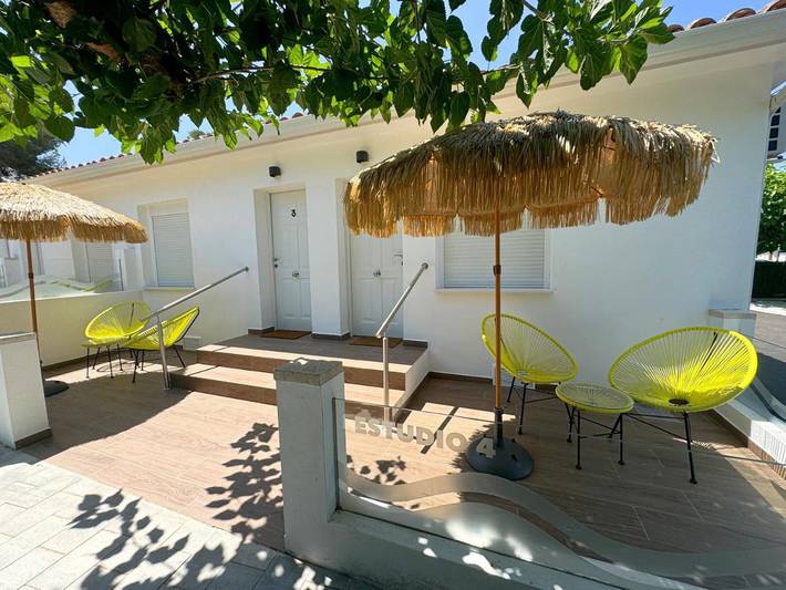 Camping pour 2 personnes, avec jardin et terrasse ainsi que piscine et bassin pour enfant dans Province d'Alicante - 3