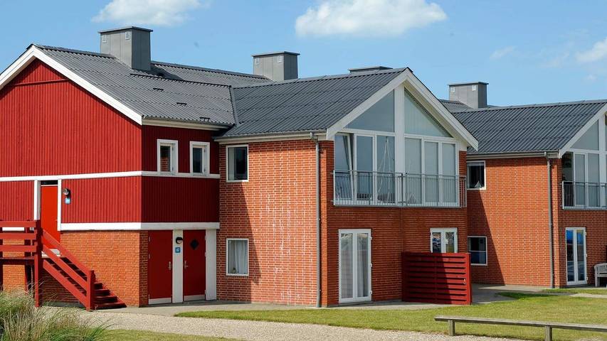 Ferielejlighed for 4 personer, med pool og sauna samt terrasse, husdyr tilladt i Lemvig
