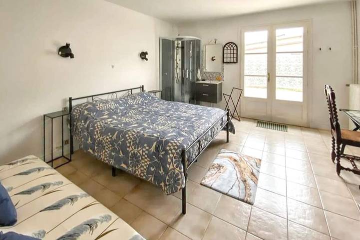 Location de vacances pour 6 personnes, avec jardin et piscine dans La Ville-Dieu-du-Temple - 3