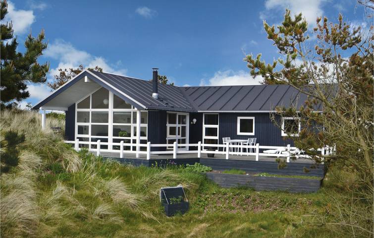 Vakantiehuis voor 8 personen, with terras and whirlpool as well as sauna, met huisdier in Henne Strand