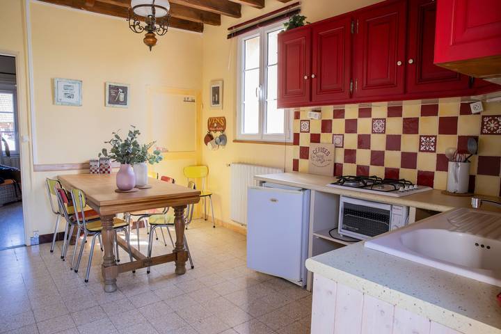 Gîte pour 40 personnes, avec jardin et vue sur le lac à Saint-Viâtre - 4