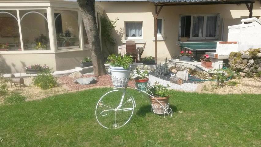 Location de vacances pour 3 personnes, avec jardin à Saint-Ouen-les-Vignes - 2
