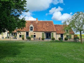 Chambre d’hôte pour 3 personnes, avec terrasse ainsi que jardin et vue dans Parc naturel régional de la Brenne